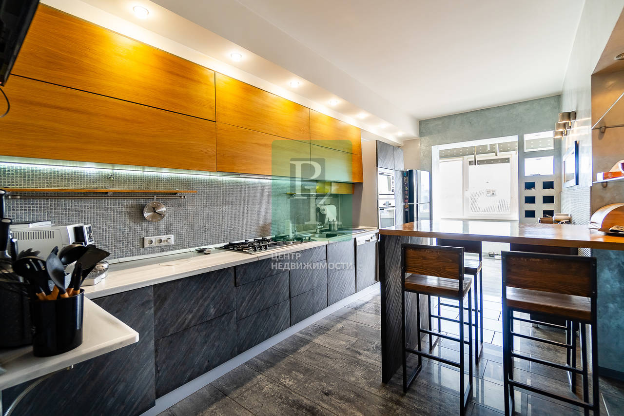 3-комн. квартира, 136 м²